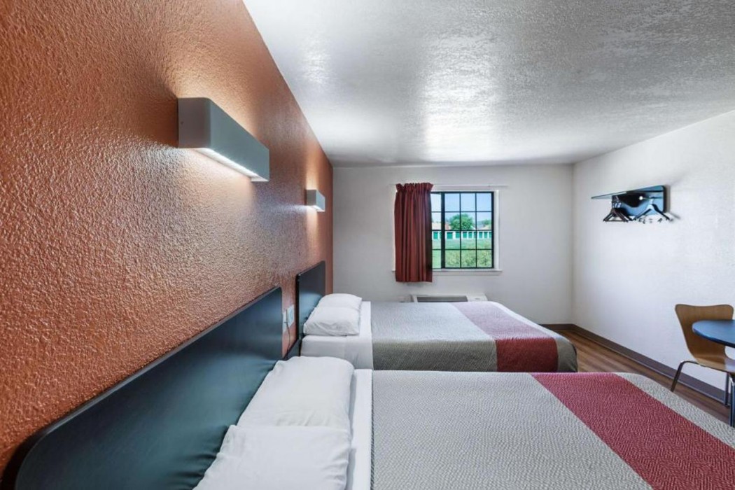 Motel6 Bedford, TX - Fort Worth 12/38