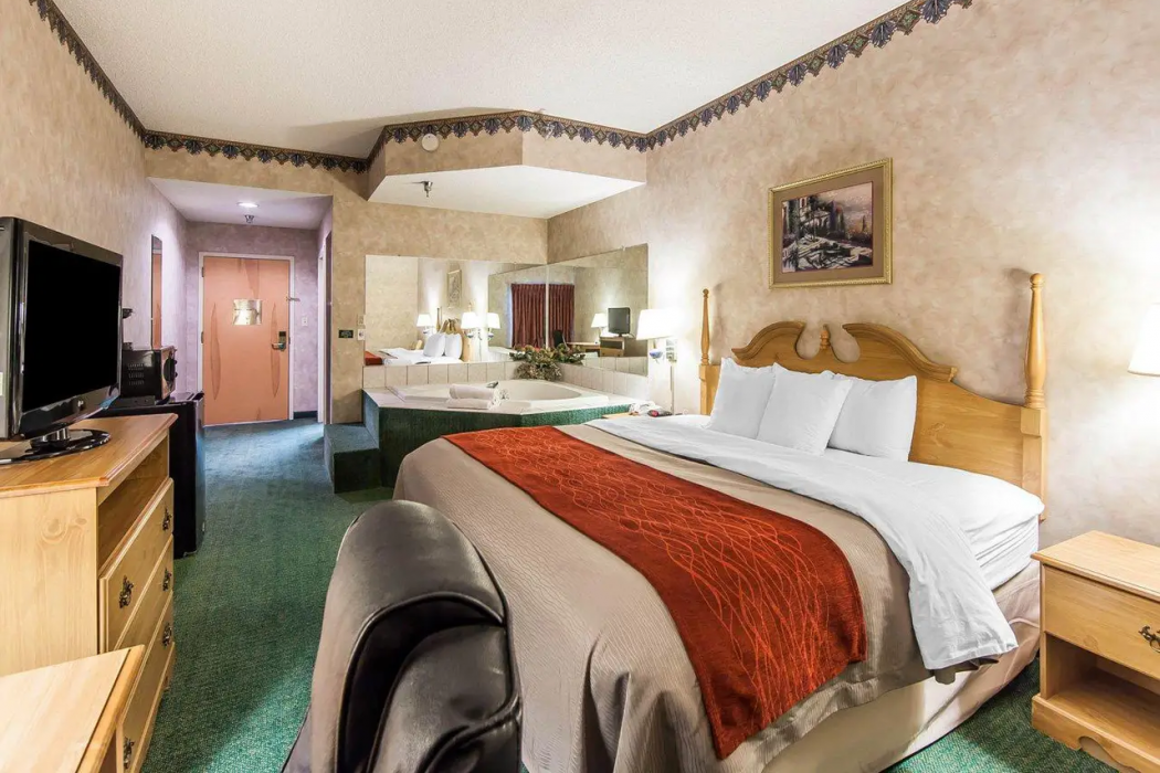 Econo Lodge Newport Smoky Mountains Gateway 8/20
