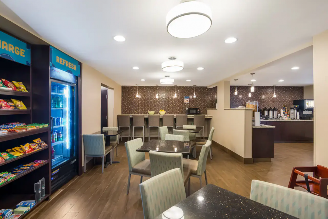 Clarion Pointe Syracuse Downtown 16/29