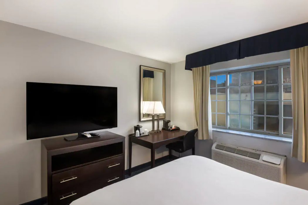 Clarion Pointe Syracuse Downtown 10/29