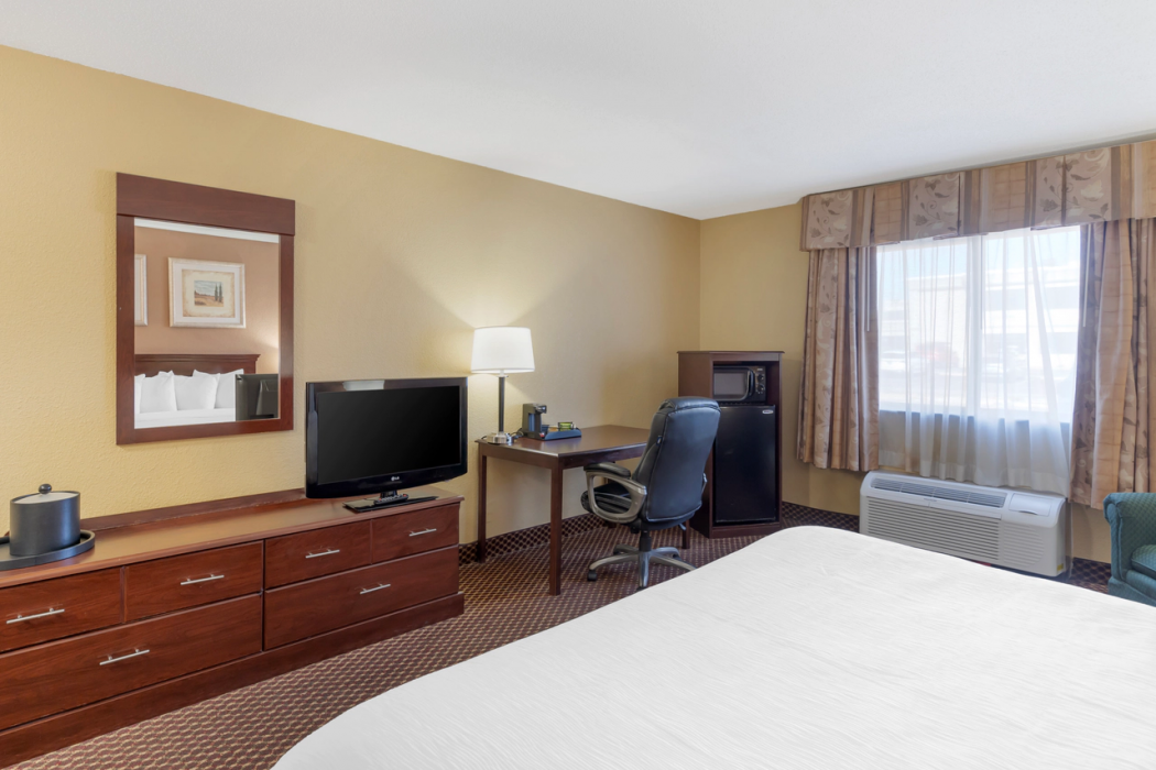 Quality Inn & Suites Bloomington University Area 12/19