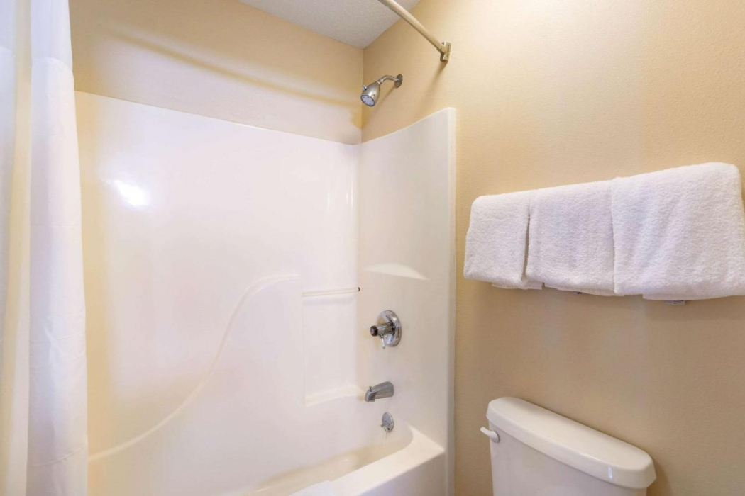 Quality Inn Storm Lake 19/28