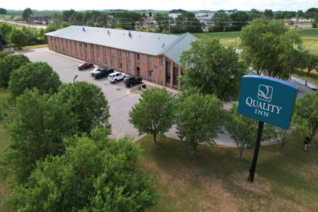 Quality Inn Storm Lake 3/28