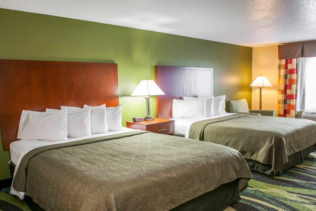 Quality Inn & Suites South Bend Airport 16/38