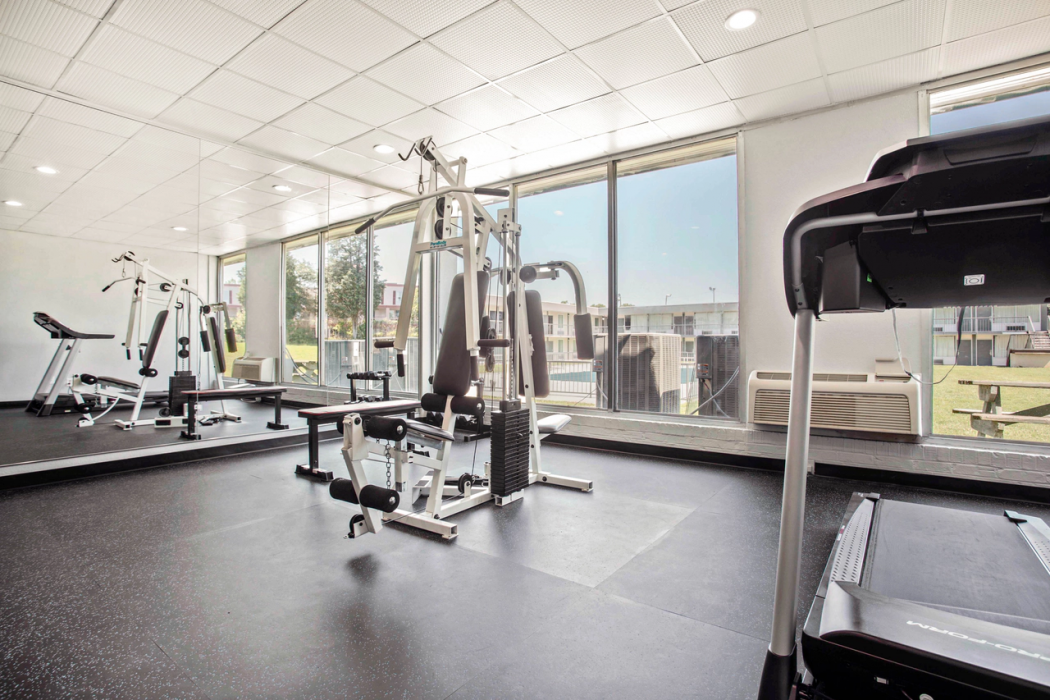 Quality Inn and Suites University Area NC 14/31