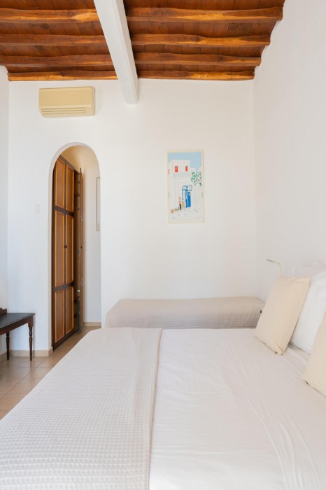 Rhenia Hotel and Bungalows 23/88