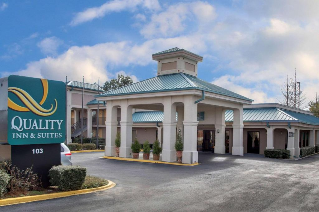 Quality Inn & Suites Clinton - Jackson West 1/28
