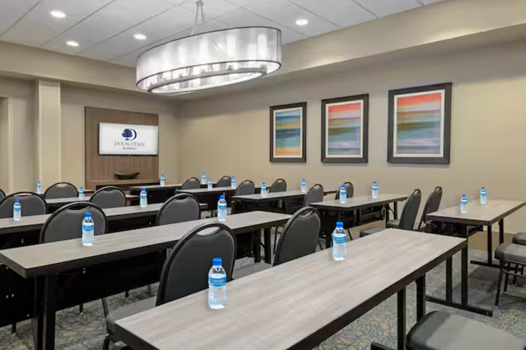 DoubleTree by Hilton West Palm Beach Airport 12/38