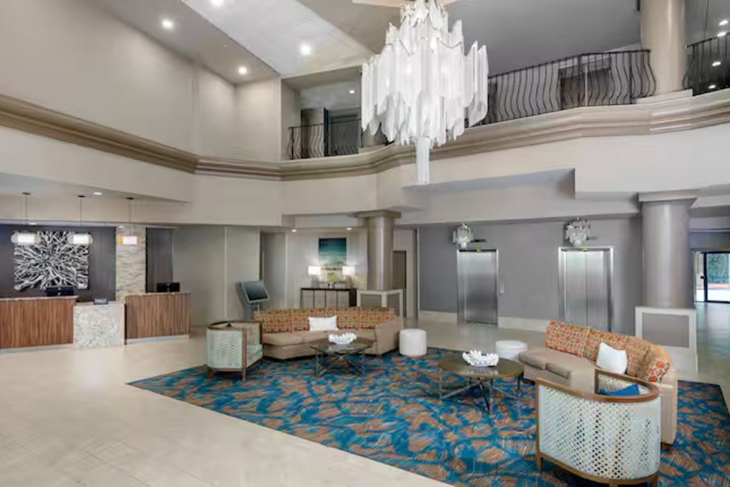DoubleTree by Hilton West Palm Beach Airport 3/38