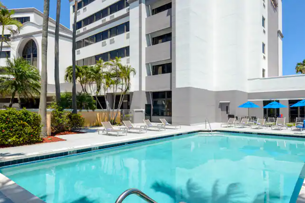 DoubleTree by Hilton West Palm Beach Airport 20/38