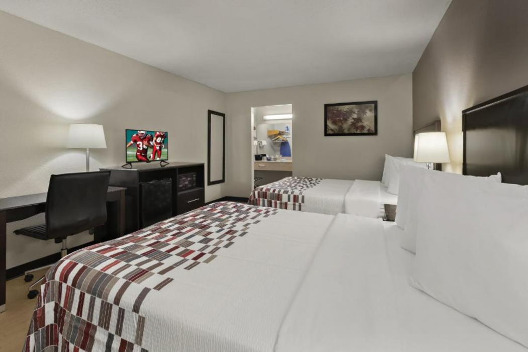 Red Roof Inn & Suites Cave City 14/18