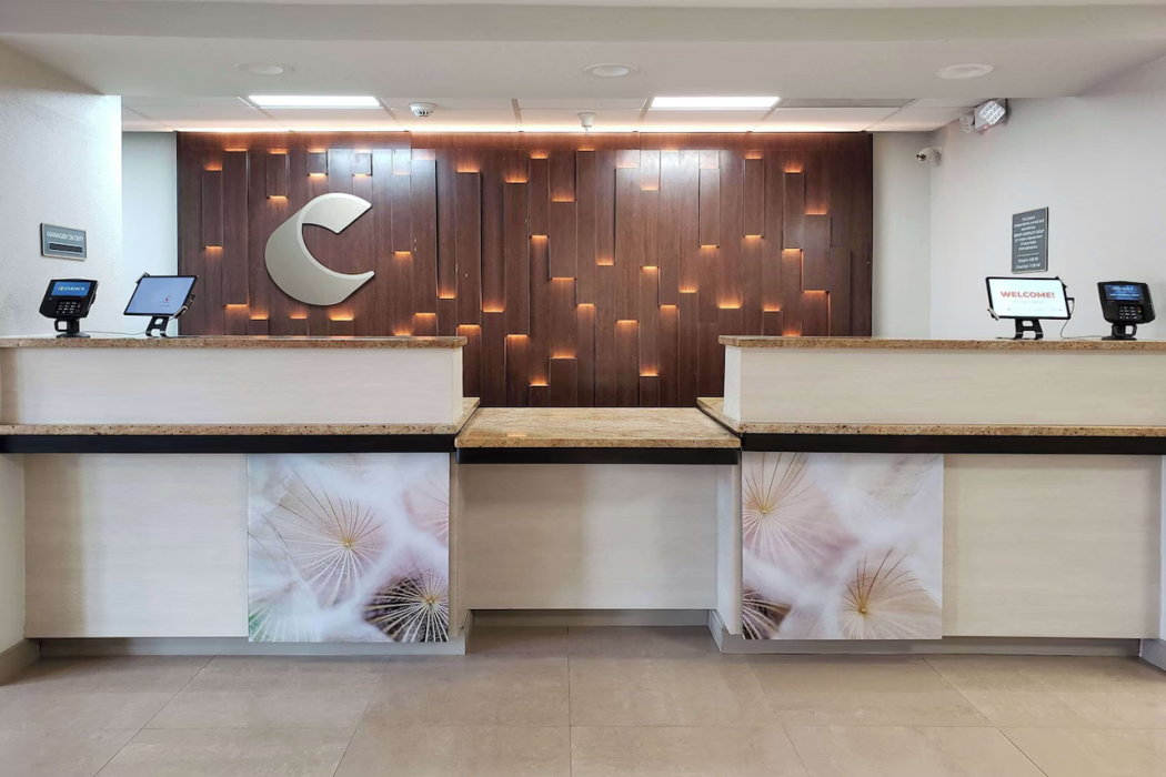 Comfort Inn & Suites Saint Louis Lafayette Square 7/23