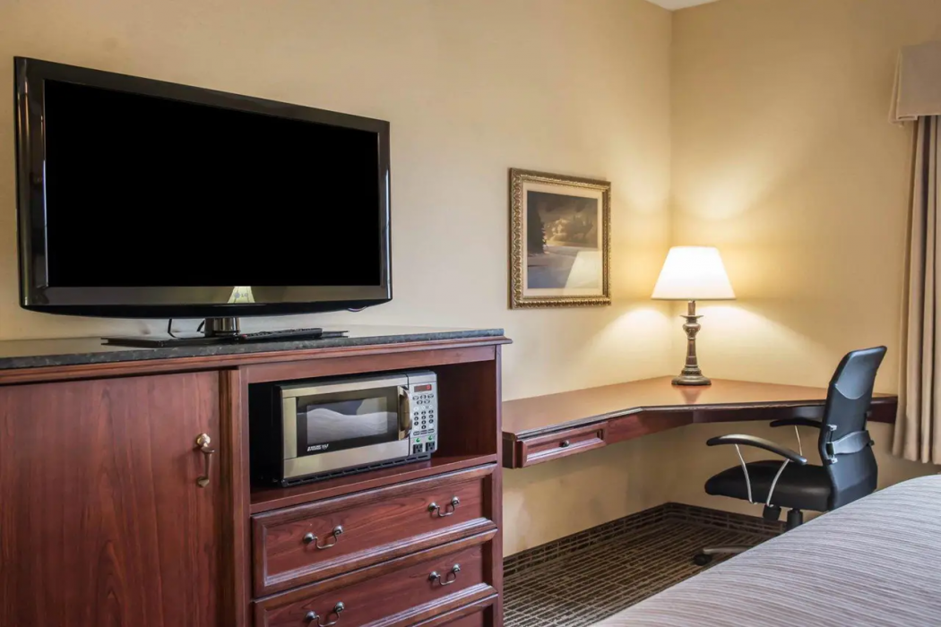 Quality Inn Lake City 8/29