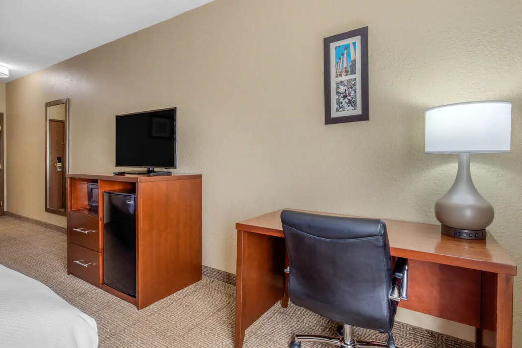 Comfort Inn and Suites McComb MS 13/19