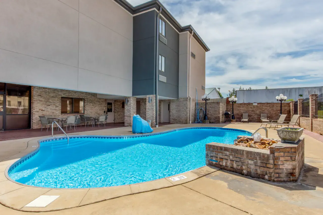 Comfort Inn and Suites McComb MS 15/19