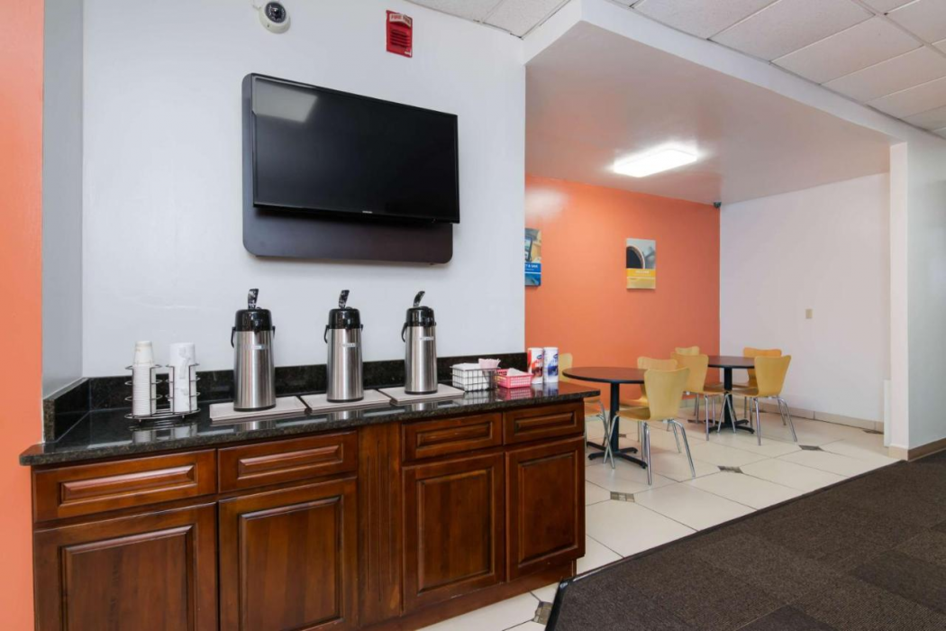 Motel6 Seaford, DE 6/66