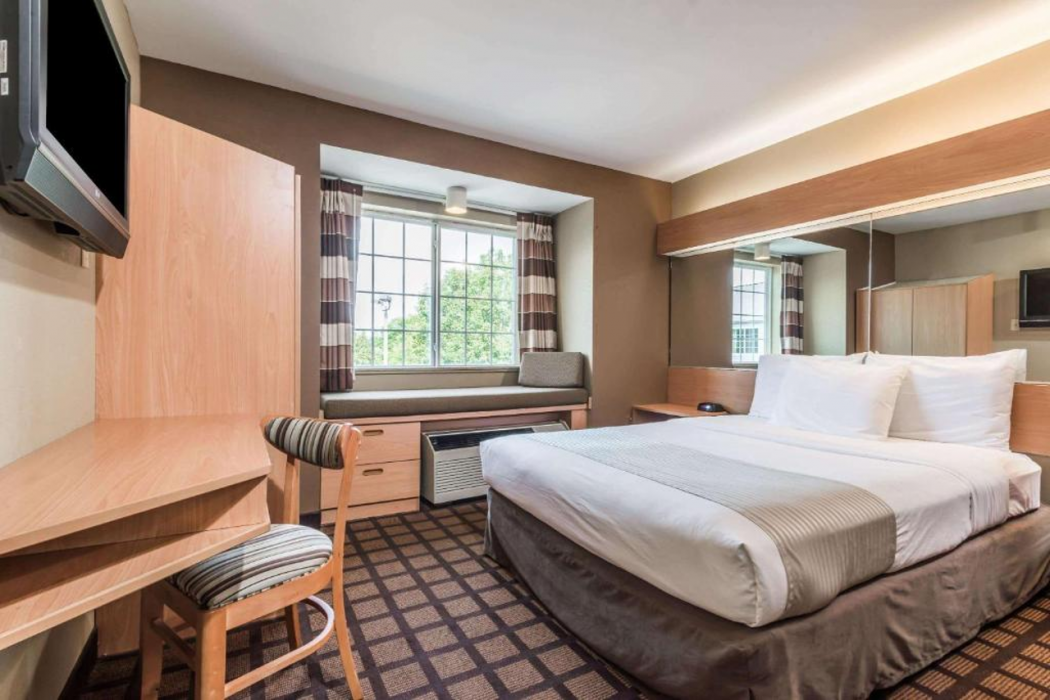 Microtel Inn & Suites by Wyndham West Chester 8/27