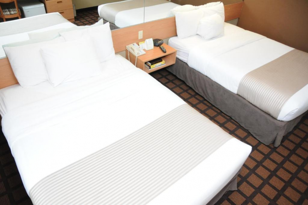 Microtel Inn & Suites by Wyndham West Chester 10/27