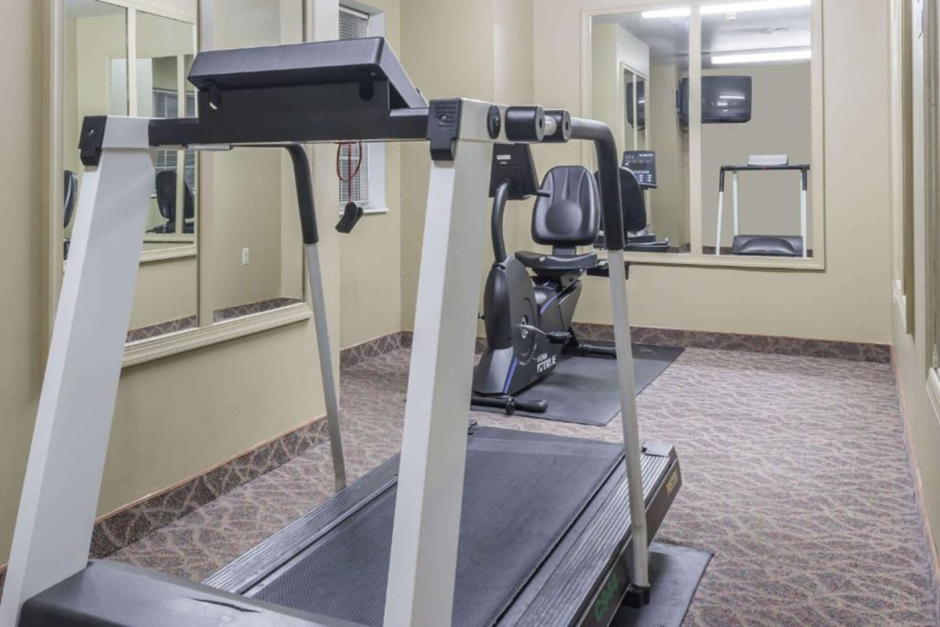 Microtel Inn & Suites by Wyndham West Chester 18/27
