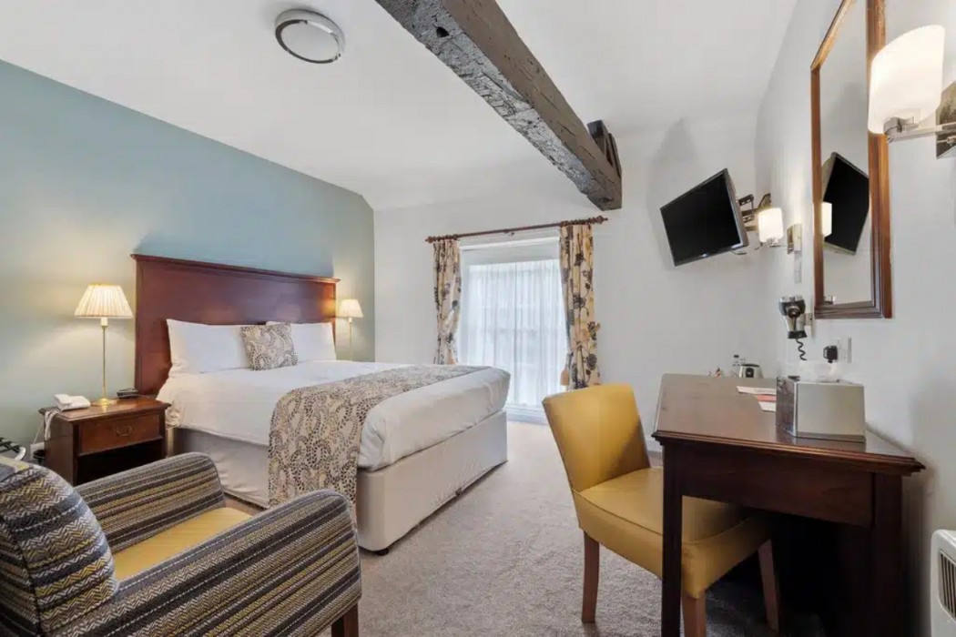 Sleeping Bear Hotel Dorchester 9/16