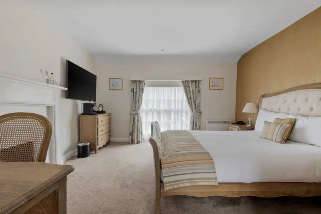 Sleeping Bear Hotel Dorchester 10/16