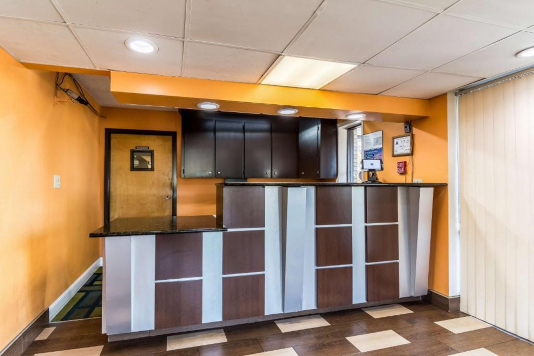 Lobby at Motel6 Kenly, NC, KENLY - NC
