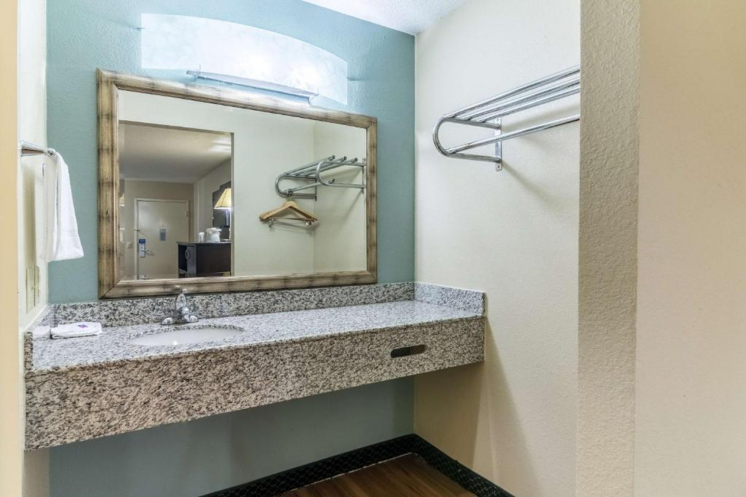 Motel6 Kenly, NC 11/41