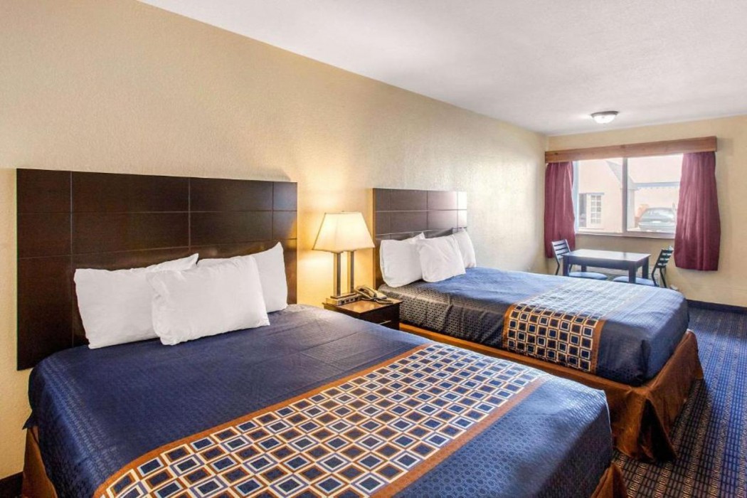 Rodeway Inn Coeur d Alene, ID 16/24