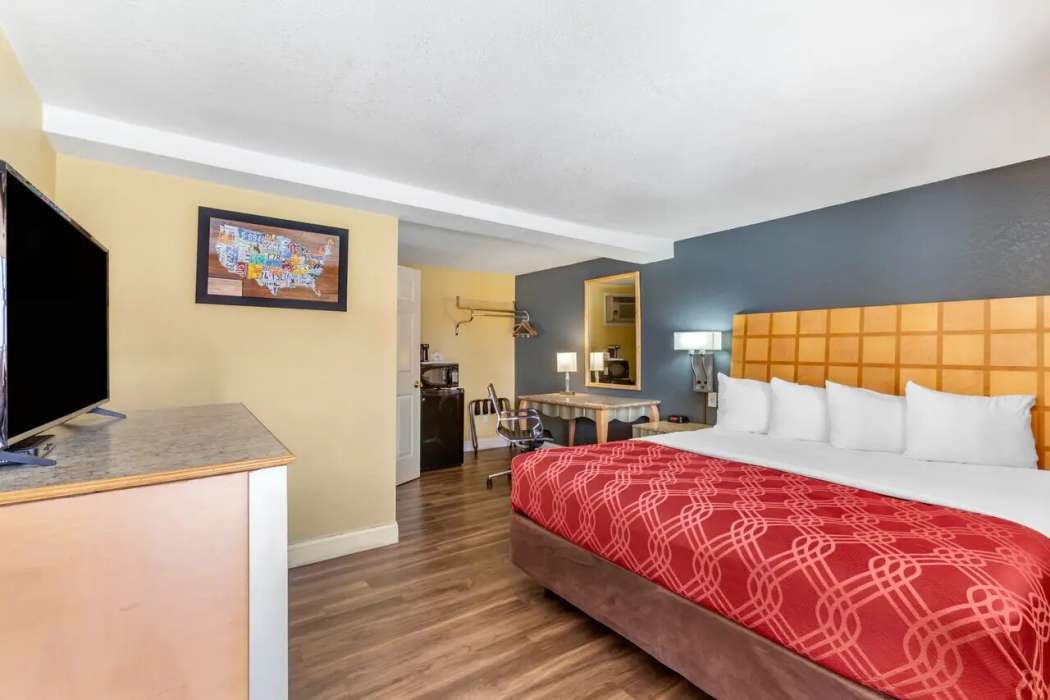 Econo Lodge Clovis 17/58
