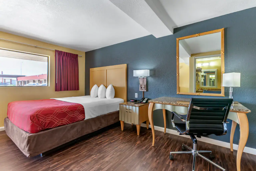 Econo Lodge Clovis 14/58