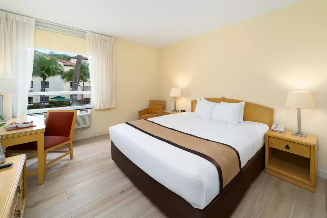 Quality Hotel Real Aeropuerto 10/37