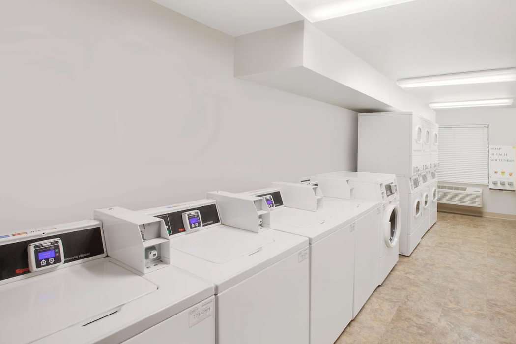 WoodSpring Suites Bentonville 25/38