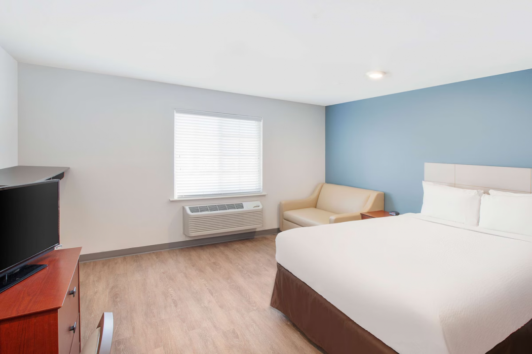 WoodSpring Suites Bentonville 15/38