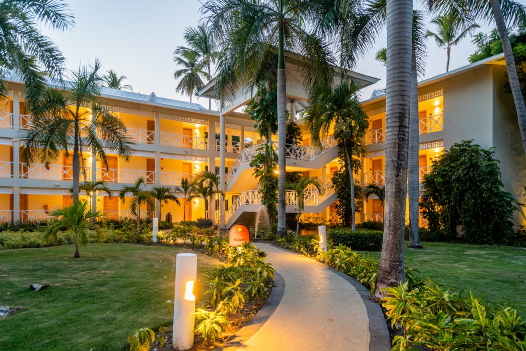 Vista Sol Punta Cana Beach Resort & Spa - All Inclusive 2/15