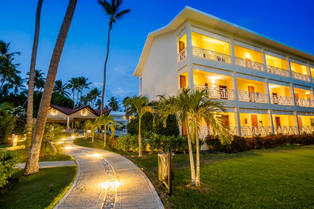 Vista Sol Punta Cana Beach Resort & Spa - All Inclusive 1/15