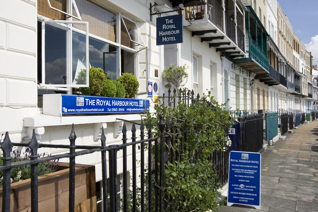 The Royal Harbour Hotel 1/9