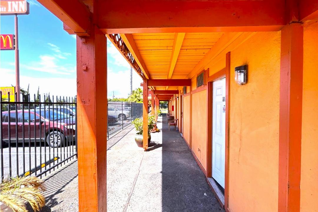 Carquinez Inn Vallejo I 80 Near Napa Valley 11/27