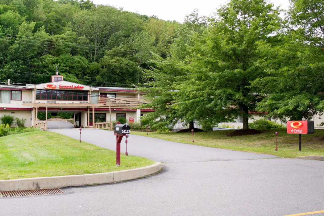 Econo Lodge Clarks Summit - Scranton 1/22