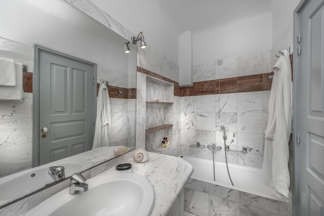 Aigialos Niche Residences & Suites 24/54