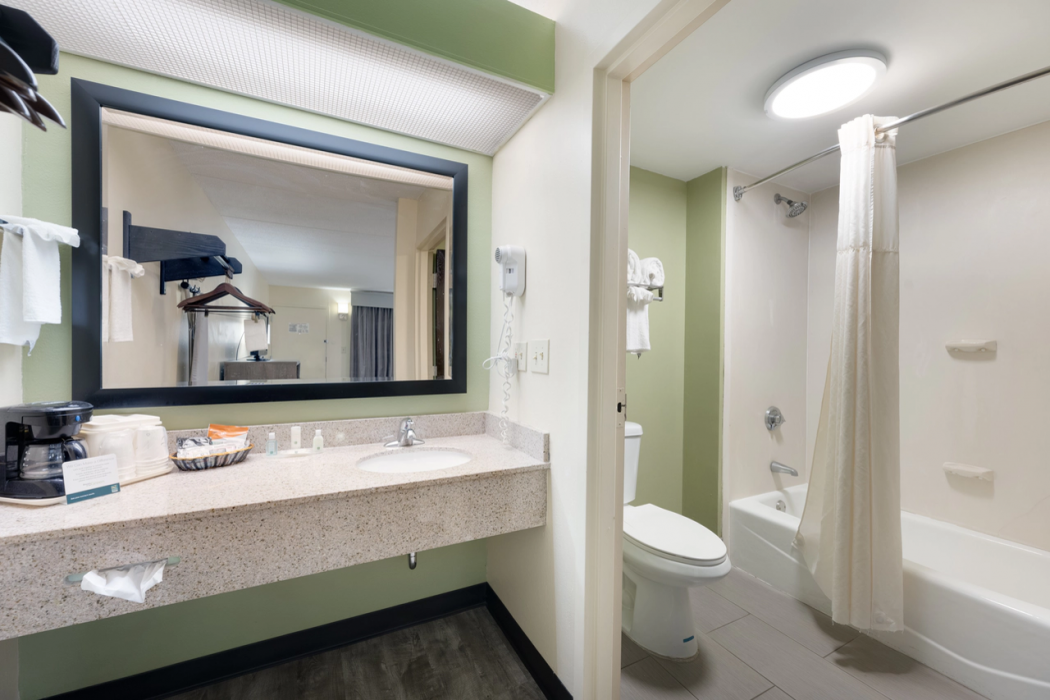 Quality Inn Airport - Southeast 11/20