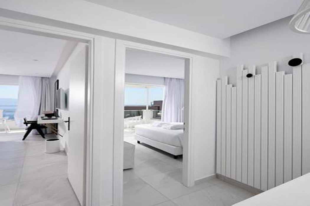 Dimitra Beach Hotel and Suites 21/76