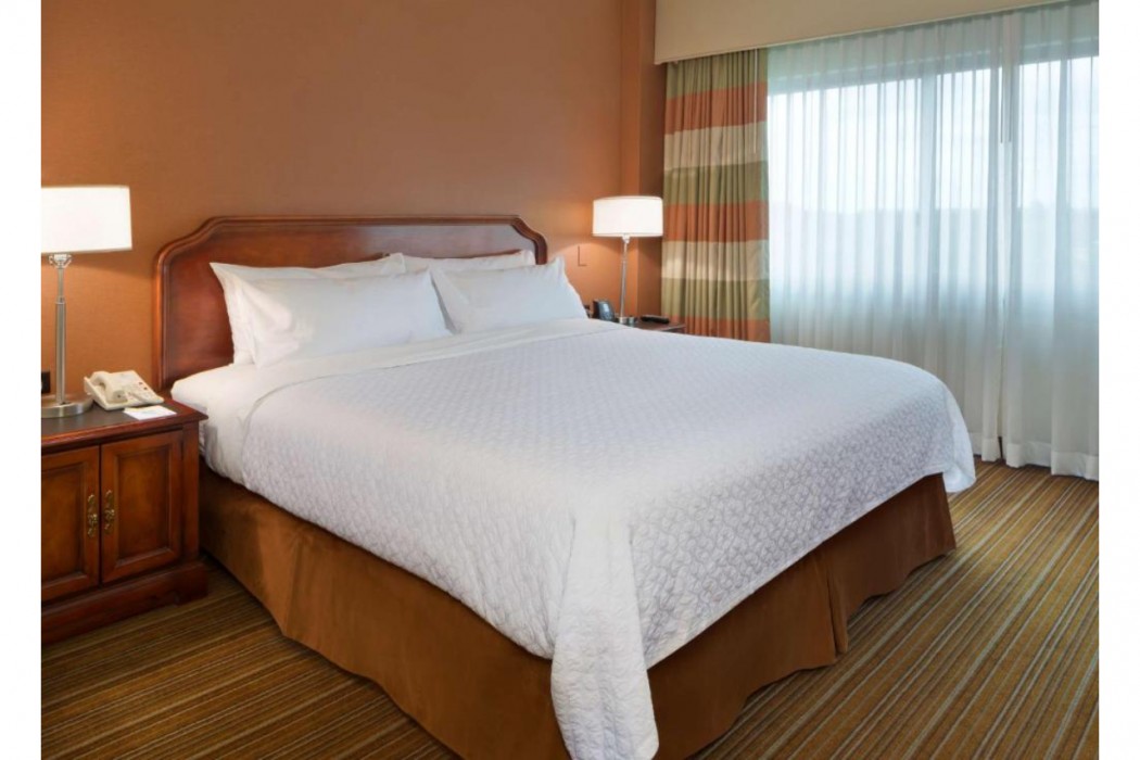 Embassy Suites By Hilton Parsippany 16/55