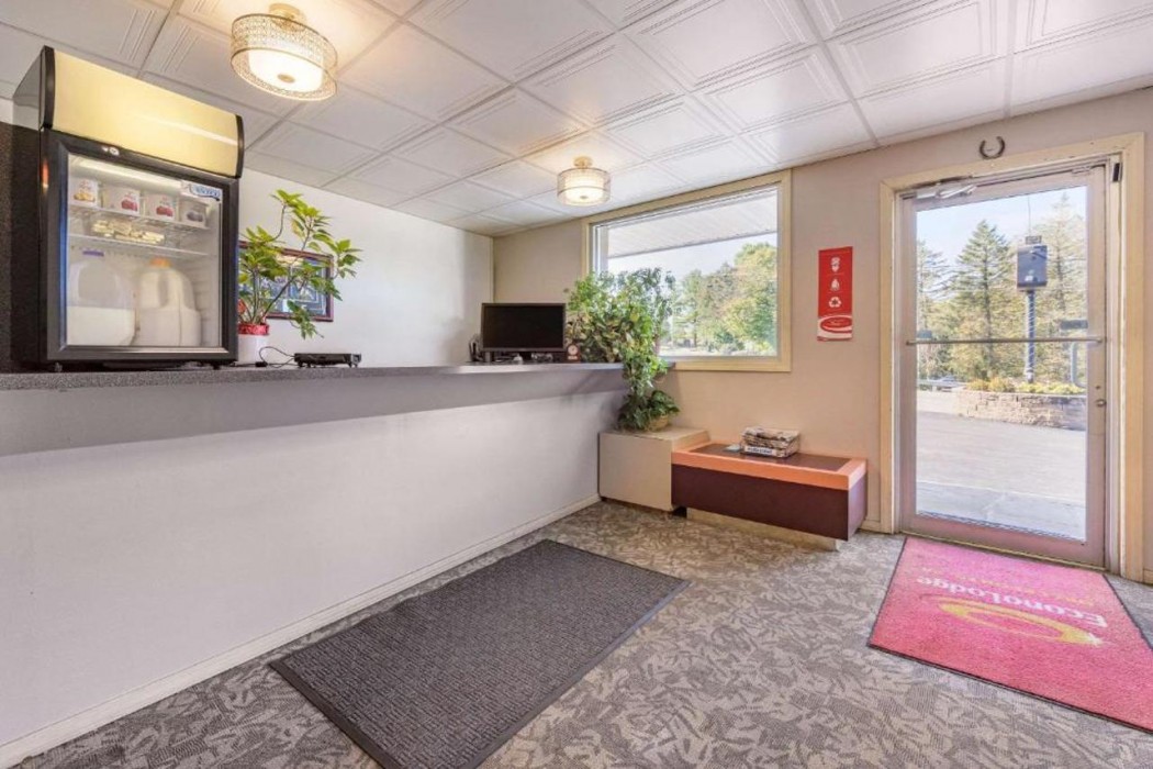 Econo Lodge Bellefonte I-99 6/17