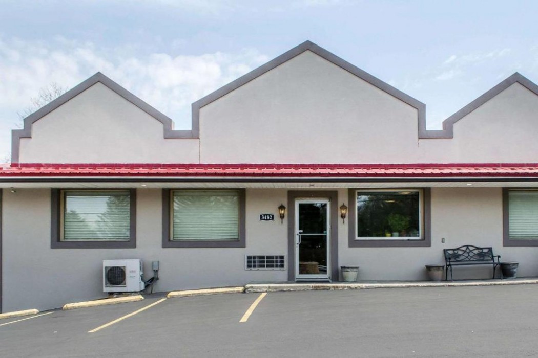 Econo Lodge Bellefonte I-99 2/17