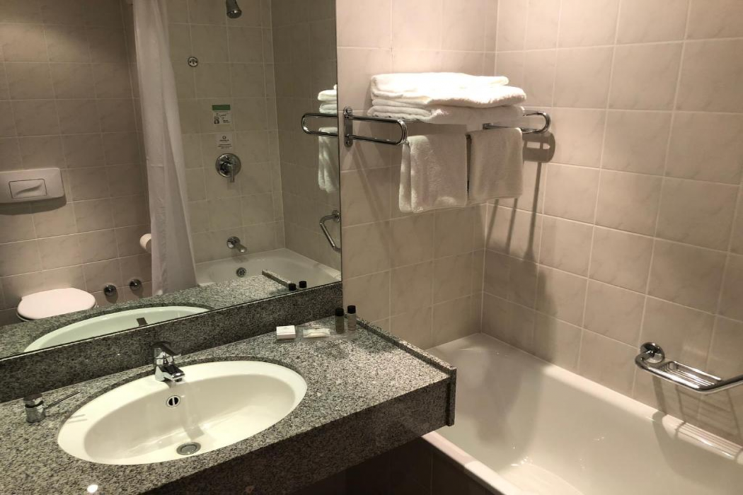 Clayton Hotel Leopardstown 4/32