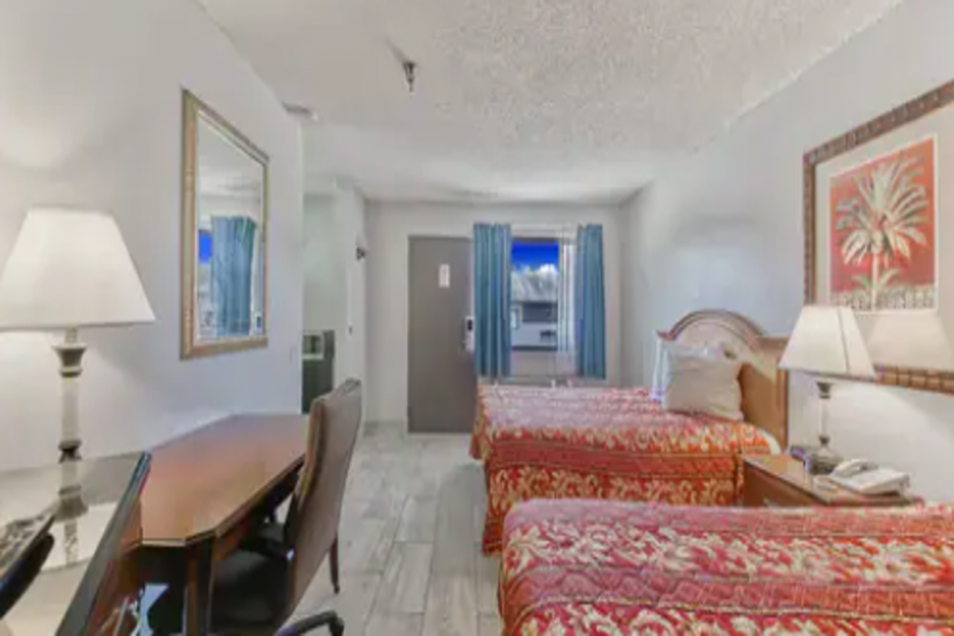 Rodeway Inn & Suites Haines City - Winter Haven 2/19