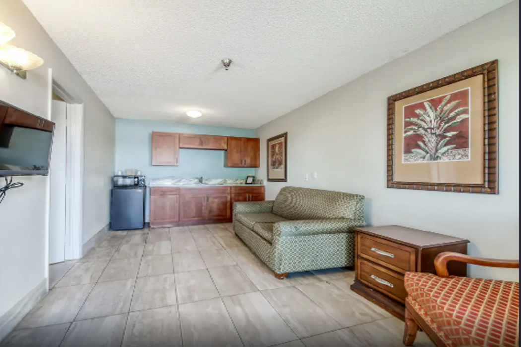 Rodeway Inn & Suites Haines City - Winter Haven 8/19
