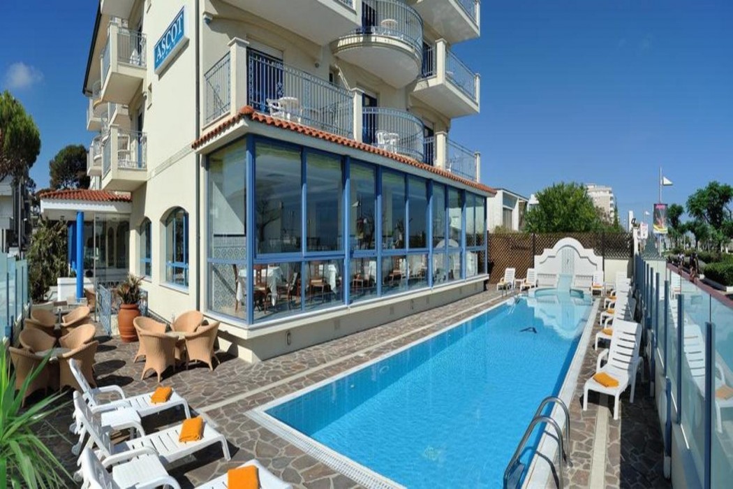 Hotel Ascot 25/56