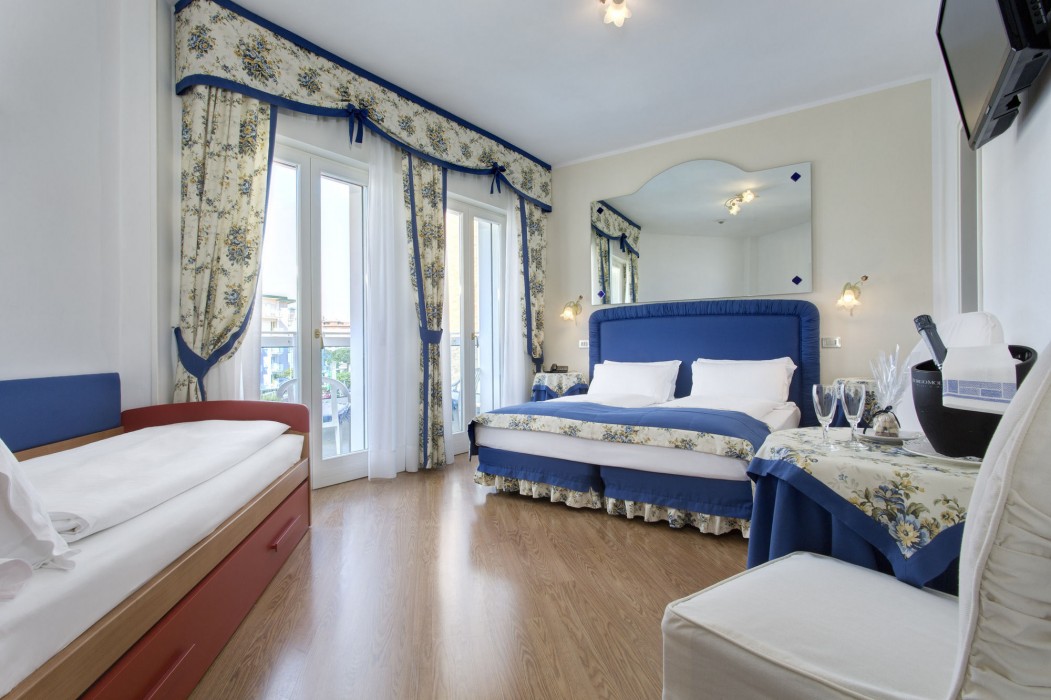 Hotel Cavalieri Palace 38/90