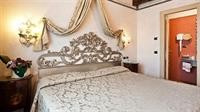 Hotel Aventino 24/84